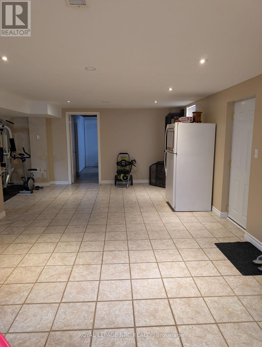 3194 Portage Road, Niagara Falls, Ontario  L2J 2J9 - Photo 21 - X12940516