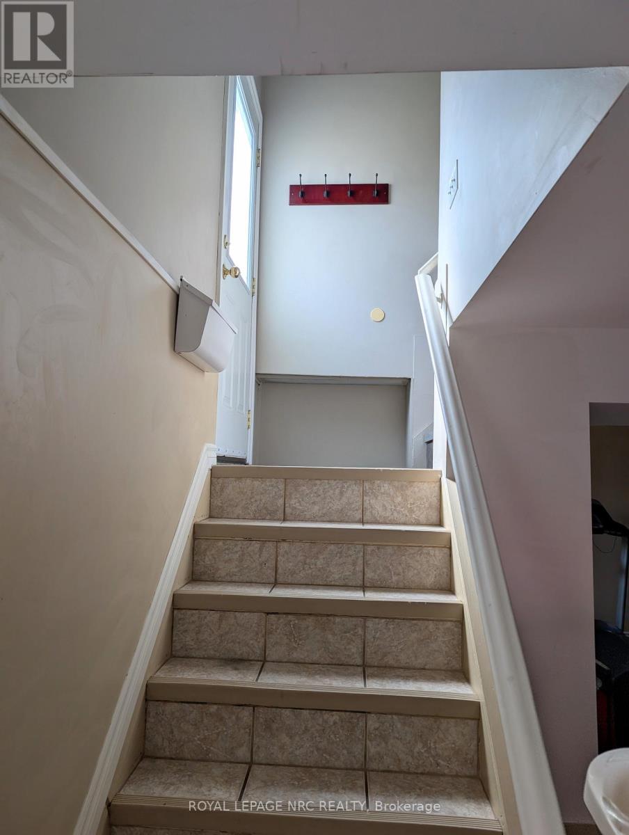 3194 Portage Road, Niagara Falls, Ontario  L2J 2J9 - Photo 25 - X12940516