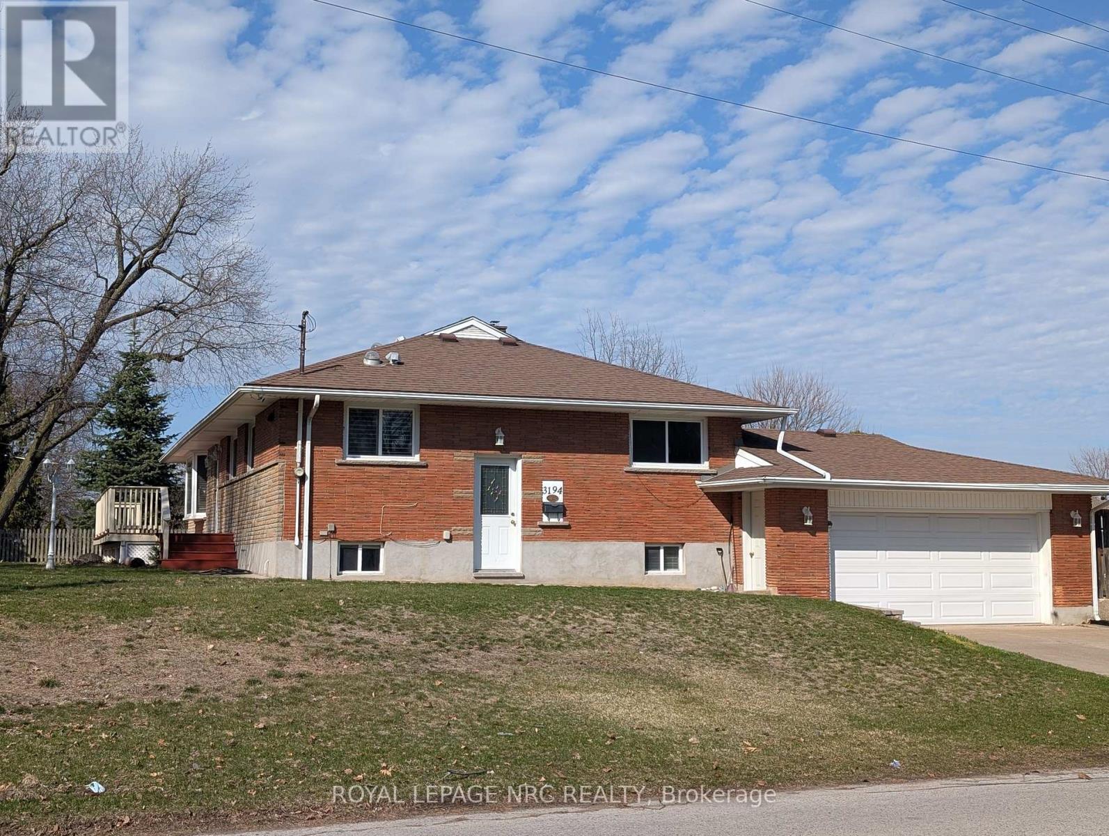 3194 Portage Road, Niagara Falls, Ontario  L2J 2J9 - Photo 3 - X12940516