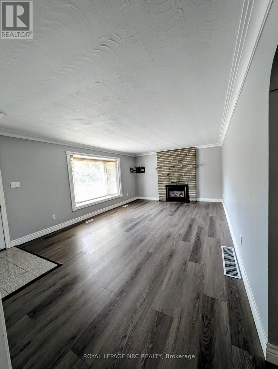 3194 Portage Road, Niagara Falls, Ontario  L2J 2J9 - Photo 6 - X12940516