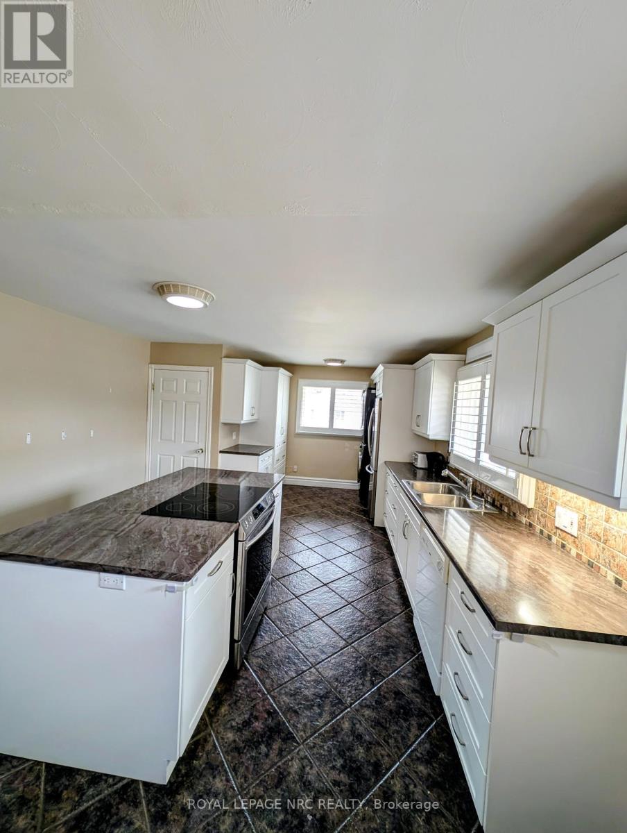 3194 Portage Road, Niagara Falls, Ontario  L2J 2J9 - Photo 9 - X12940516