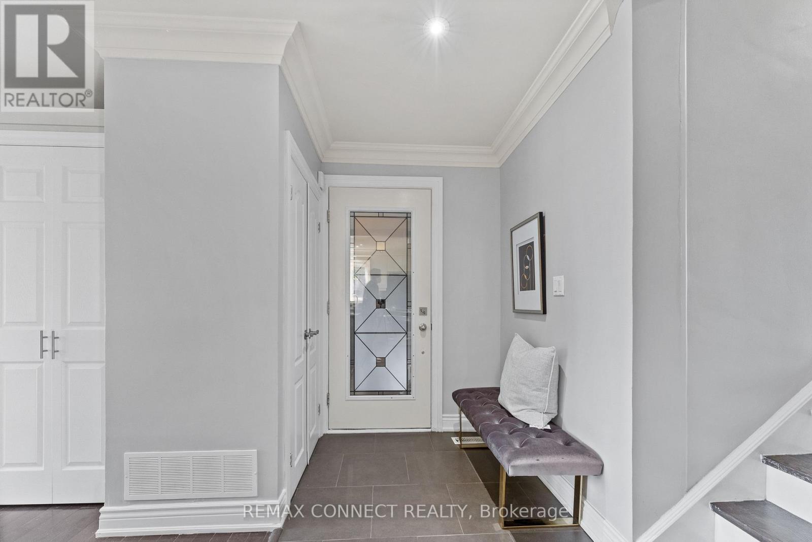 23 Penetang Crescent, Toronto, Ontario  M1K 4Y4 - Photo 3 - E12940506