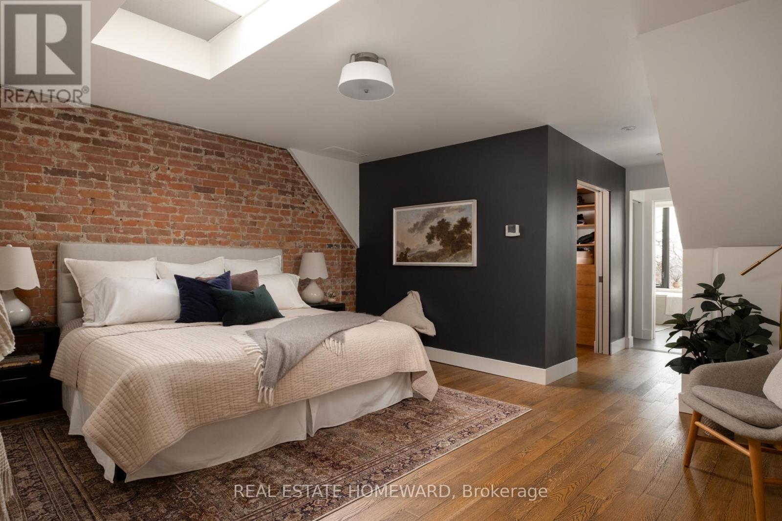 31 Riverdale Avenue, Toronto, Ontario  M4K 1C2 - Photo 18 - E12940530