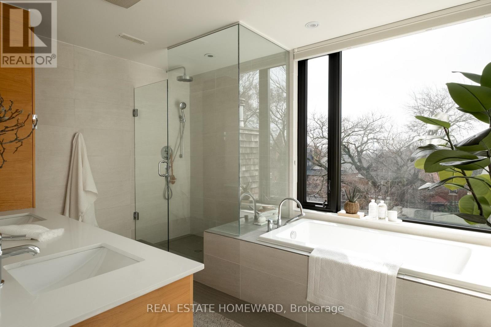 31 Riverdale Avenue, Toronto, Ontario  M4K 1C2 - Photo 23 - E12940530