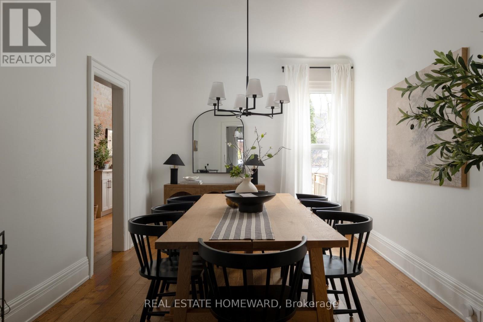 31 Riverdale Avenue, Toronto, Ontario  M4K 1C2 - Photo 8 - E12940530