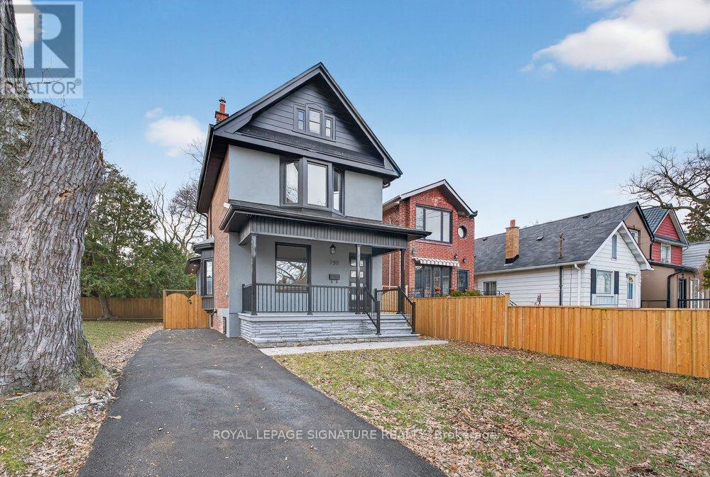 290 Chisholm Avenue, Toronto, Ontario  M4C 4W7 - Photo 2 - E12940538
