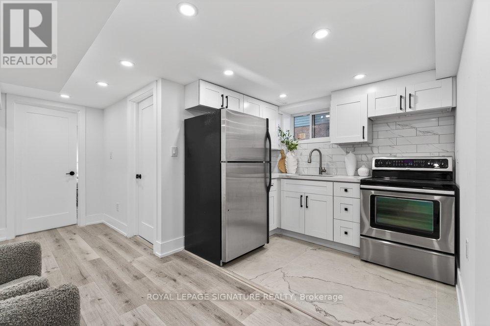 290 Chisholm Avenue, Toronto, Ontario  M4C 4W7 - Photo 34 - E12940538