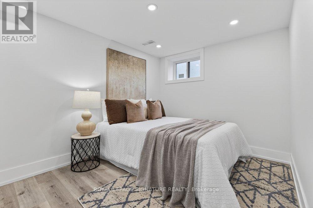 290 Chisholm Avenue, Toronto, Ontario  M4C 4W7 - Photo 35 - E12940538