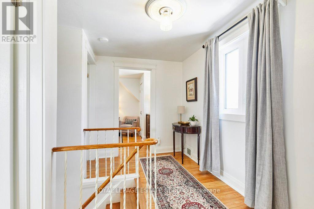 15 Squires Avenue, Toronto, Ontario  M4B 2R2 - Photo 16 - E12940550