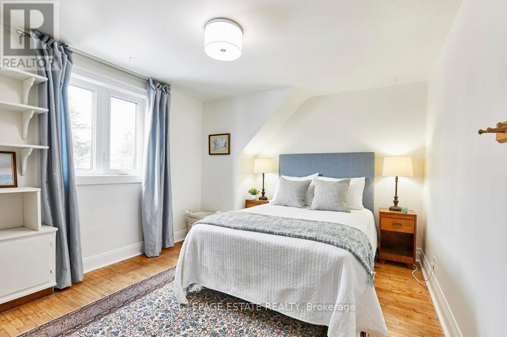 15 Squires Avenue, Toronto, Ontario  M4B 2R2 - Photo 24 - E12940550