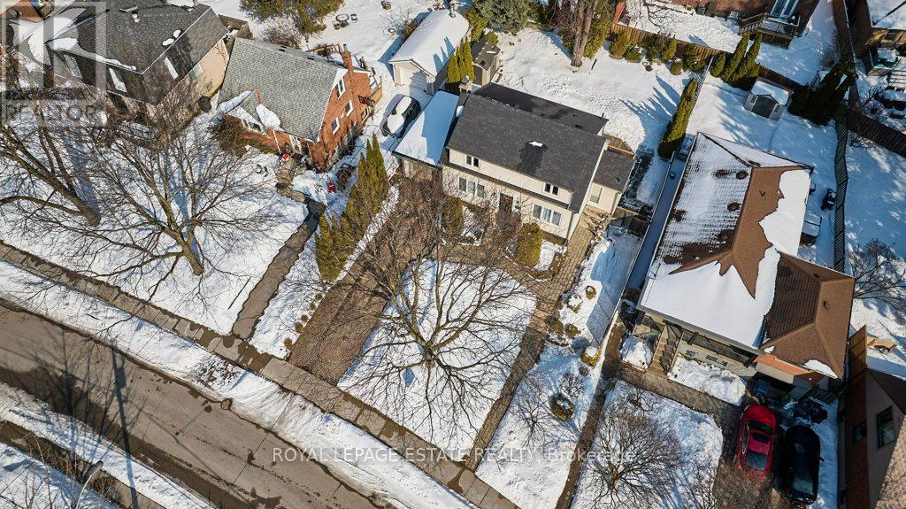 15 Squires Avenue, Toronto, Ontario  M4B 2R2 - Photo 36 - E12940550