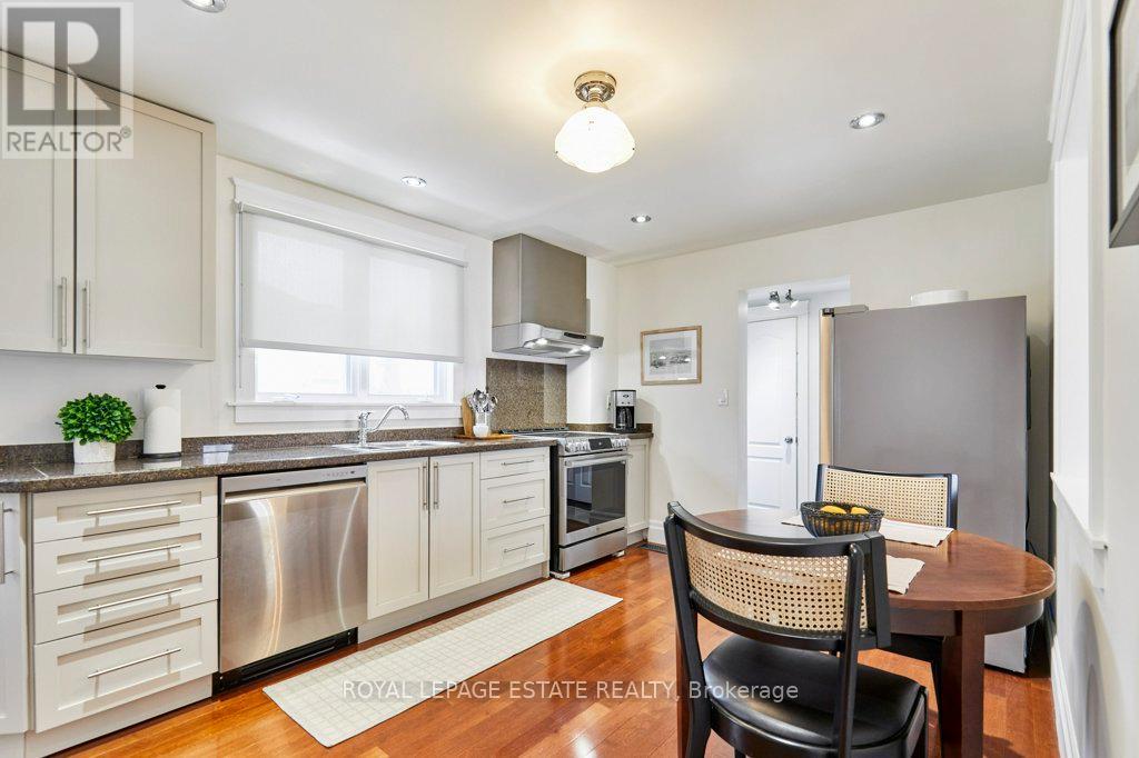 15 Squires Avenue, Toronto, Ontario  M4B 2R2 - Photo 7 - E12940550