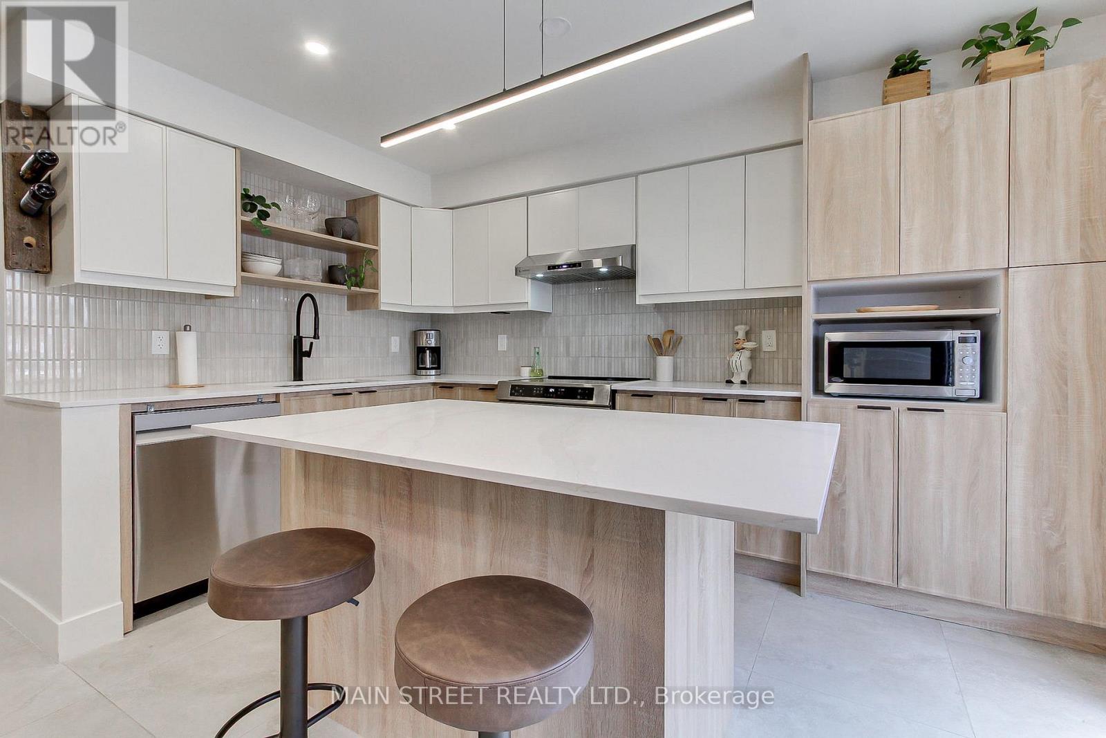 6 Archibald Mews, Toronto, Ontario  M1P 0A4 - Photo 6 - E12940552