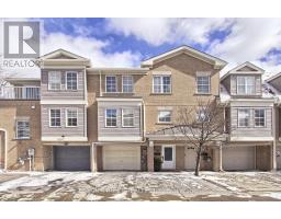 6 ARCHIBALD MEWS, Toronto, Ontario