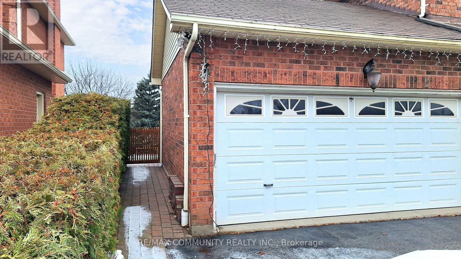 Bsmt - 12 Hialeah Crescent, Whitby, Ontario  L1N 6R1 - Photo 5 - E12940608