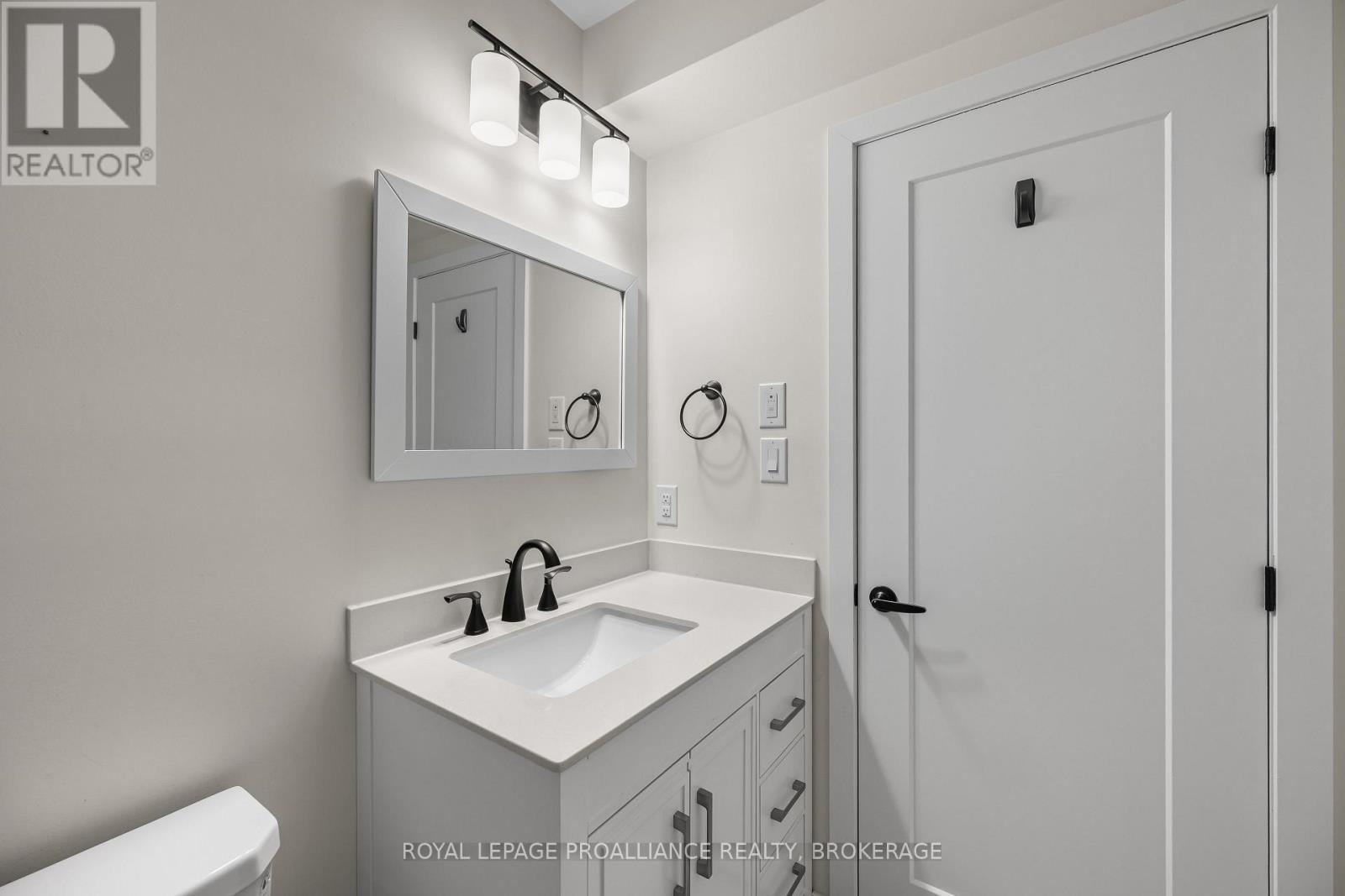 105 - 809 Development Drive, Kingston, Ontario K7M 0J4 - Photo 16 - X12940496