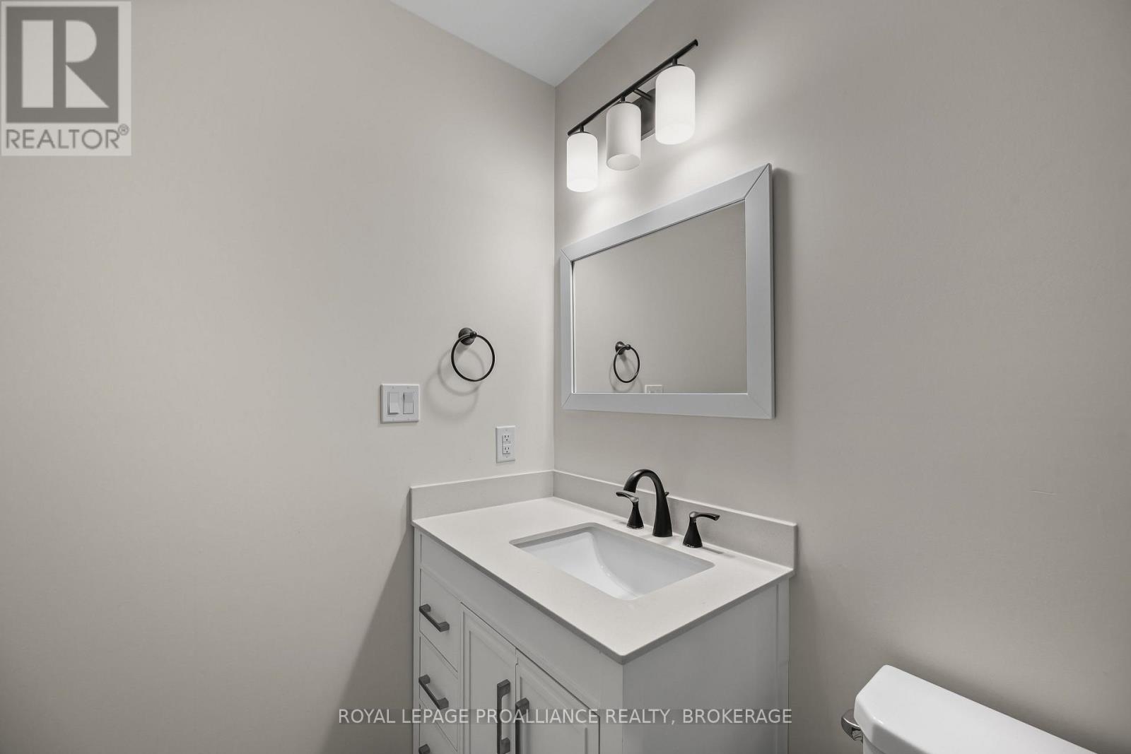 105 - 809 Development Drive, Kingston, Ontario K7M 0J4 - Photo 21 - X12940496