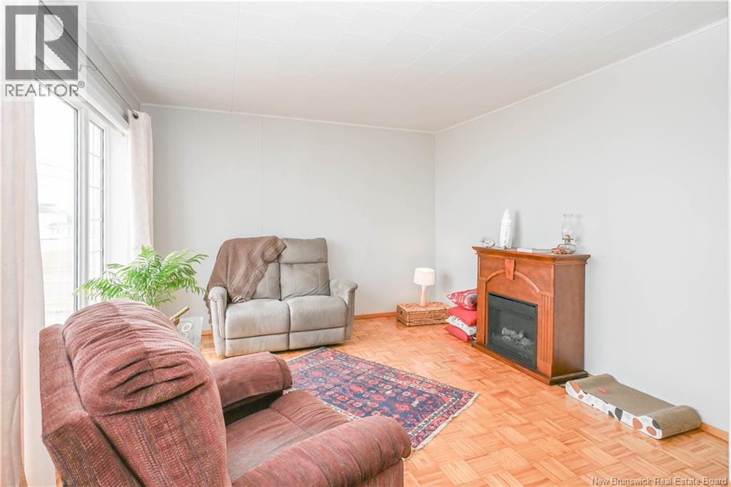 336 Saint-Pierre E. Boulevard, Caraquet, New Brunswick  E1W 1B4 - Photo 18 - NB136238