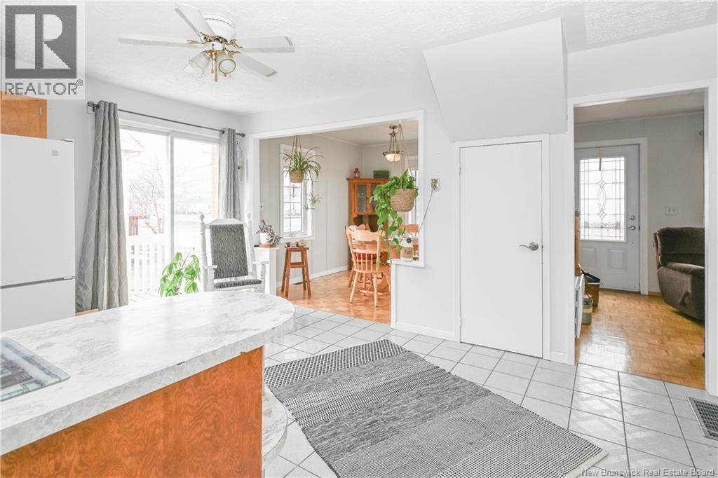 336 Saint-Pierre E. Boulevard, Caraquet, New Brunswick  E1W 1B4 - Photo 8 - NB136238