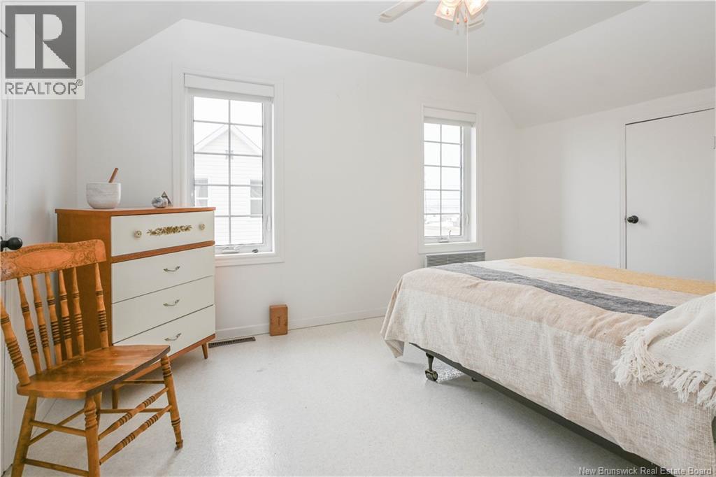 336 Saint-Pierre E. Boulevard, Caraquet, New Brunswick  E1W 1B4 - Photo 23 - NB136238