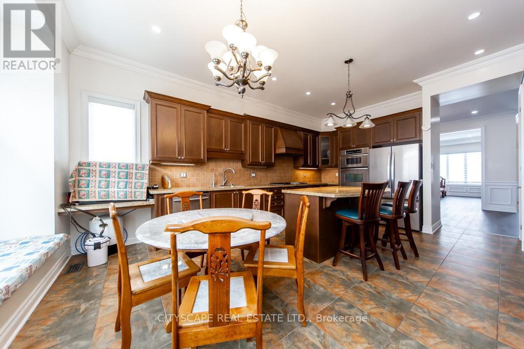 136 Manley Avenue, Whitchurch-Stouffville, Ontario  L4A 0C5 - Photo 10 - N12940594