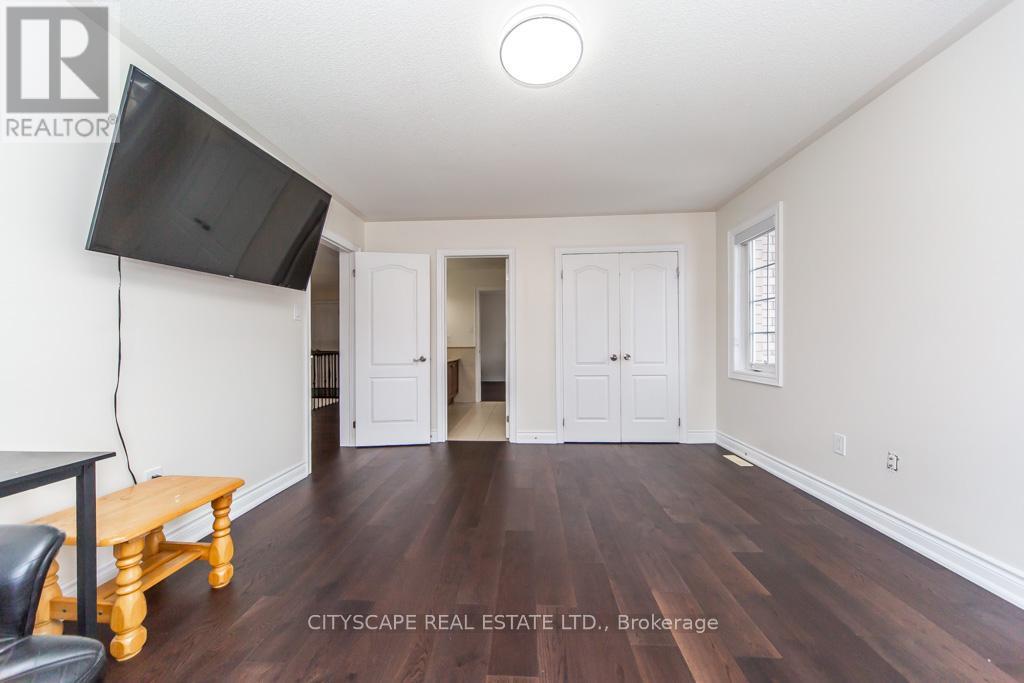 136 Manley Avenue, Whitchurch-Stouffville, Ontario  L4A 0C5 - Photo 32 - N12940594