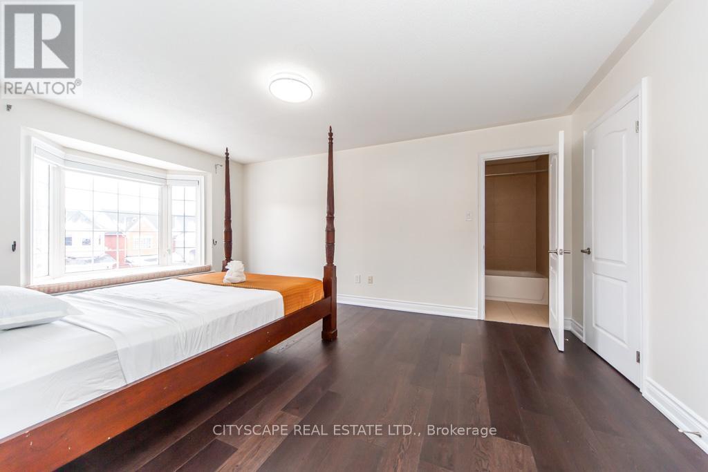 136 Manley Avenue, Whitchurch-Stouffville, Ontario  L4A 0C5 - Photo 33 - N12940594