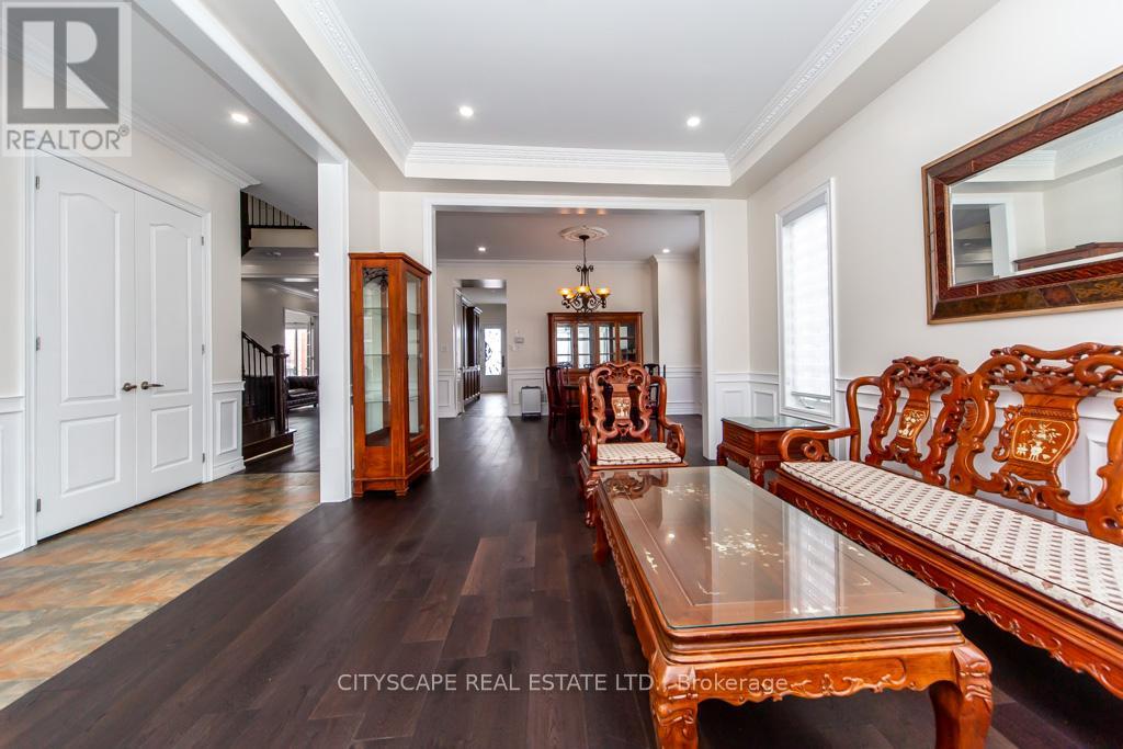 136 Manley Avenue, Whitchurch-Stouffville, Ontario  L4A 0C5 - Photo 6 - N12940594