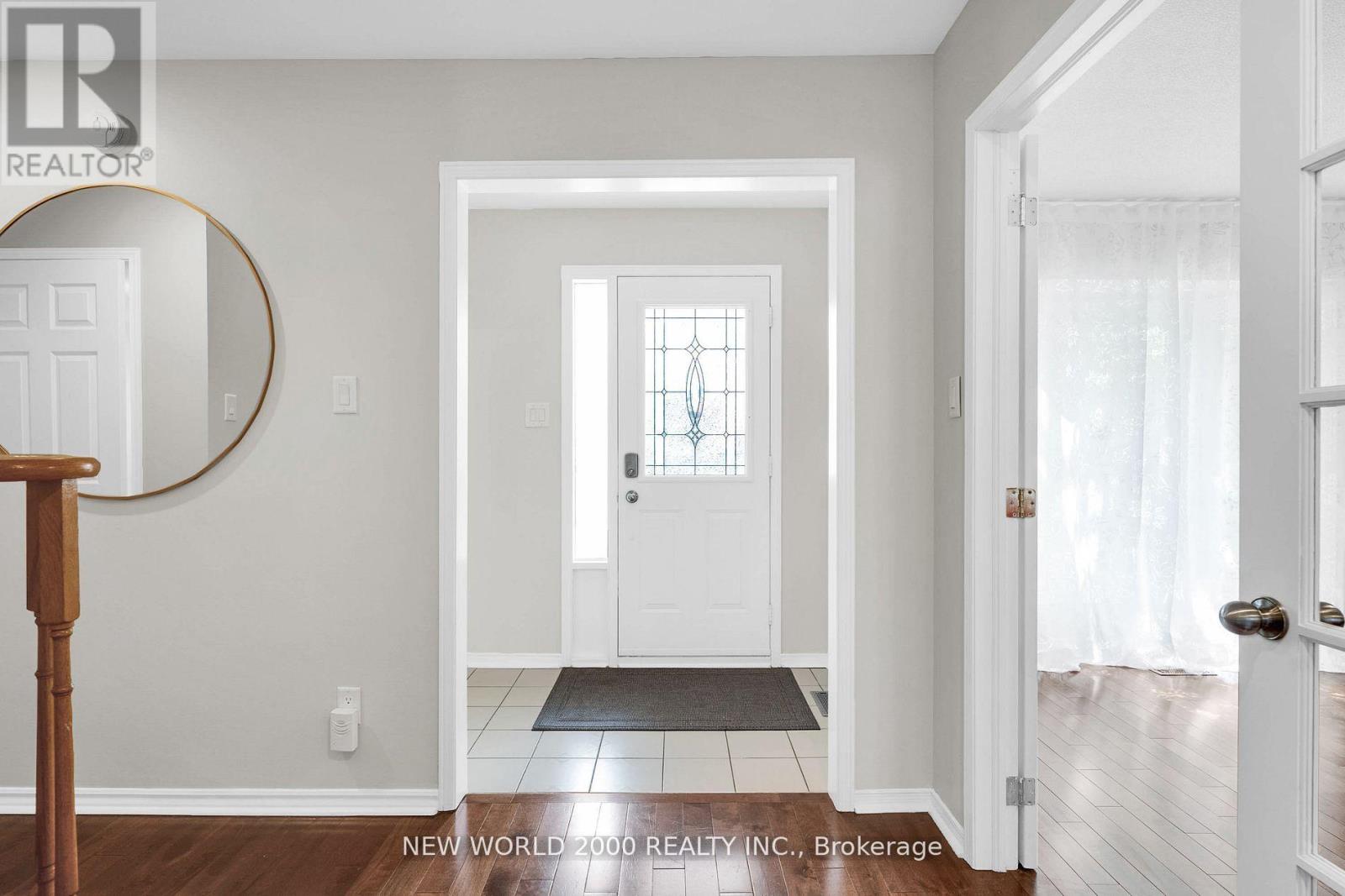 50 Livingstone Street W, Barrie, Ontario  L4N 7J2 - Photo 3 - S12940548