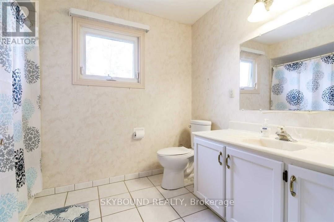 Upper - 7 Mackay Street N, Brampton, Ontario  L6S 2Z9 - Photo 13 - W12603930