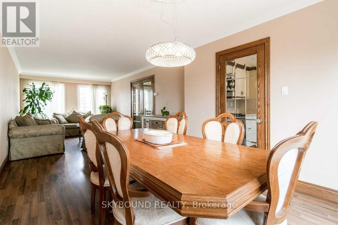 Upper - 7 Mackay Street N, Brampton, Ontario  L6S 2Z9 - Photo 3 - W12603930