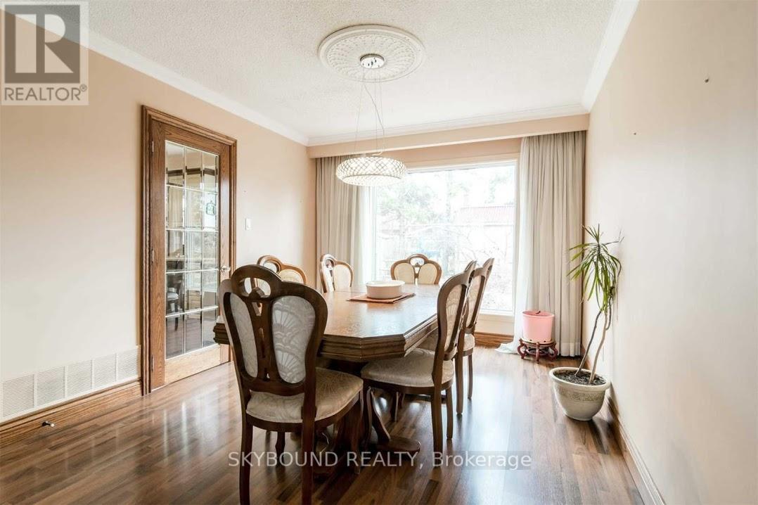 Upper - 7 Mackay Street N, Brampton, Ontario  L6S 2Z9 - Photo 4 - W12603930