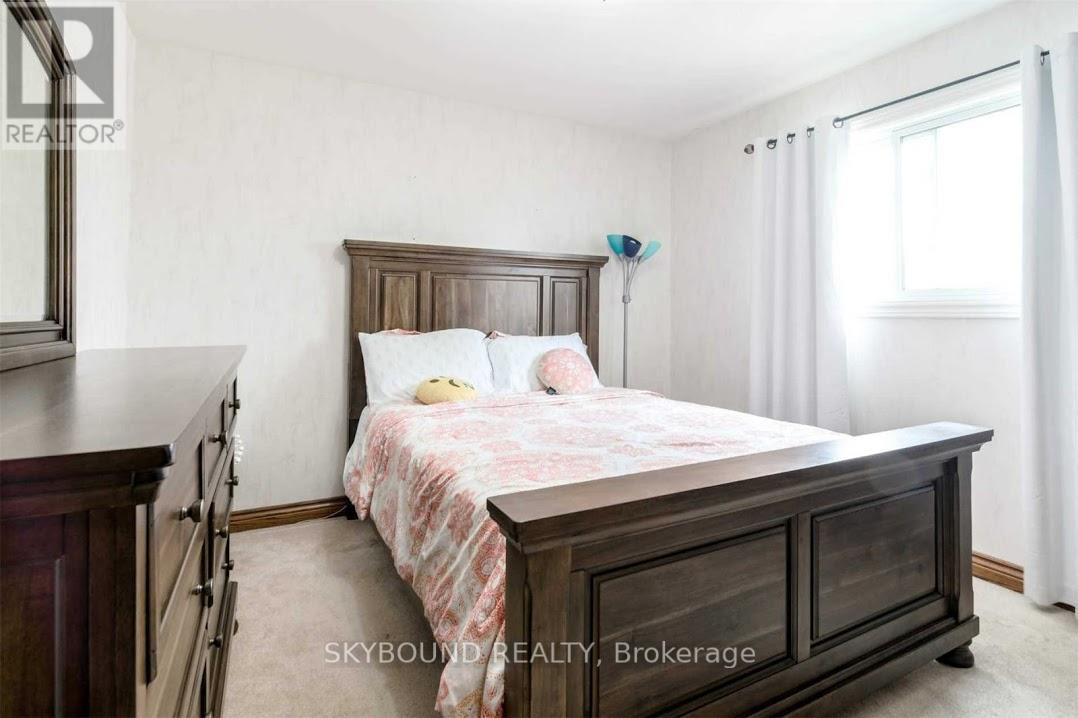 Upper - 7 Mackay Street N, Brampton, Ontario  L6S 2Z9 - Photo 9 - W12603930