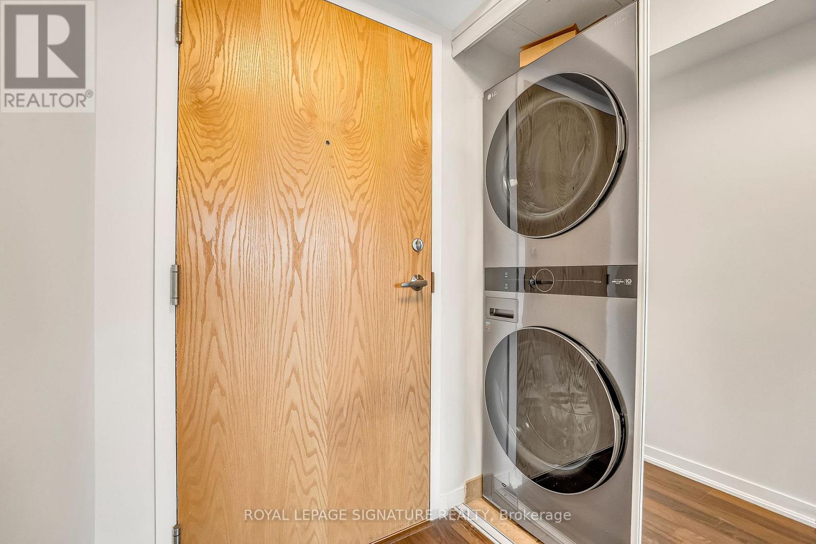 507 - 38 Joe Shuster Way, Toronto, Ontario  M6K 0A5 - Photo 4 - C12833998