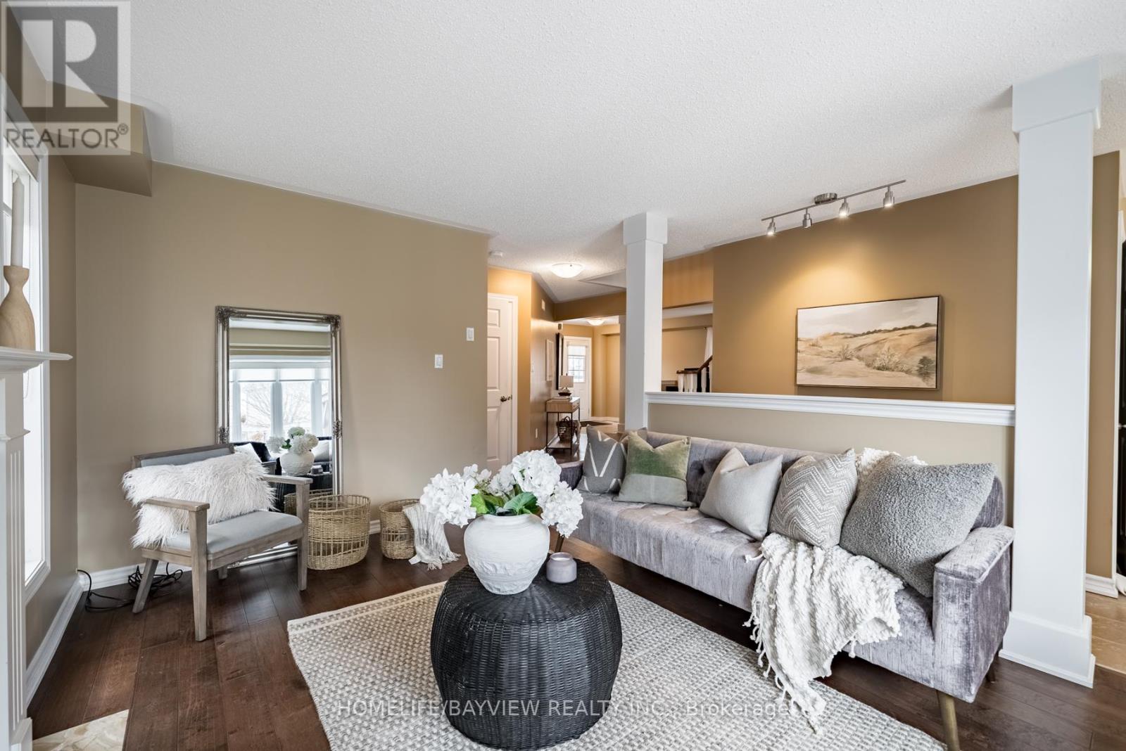 629 Autumnwood Trail, Oshawa, Ontario  L1K 3A9 - Photo 5 - E12884078