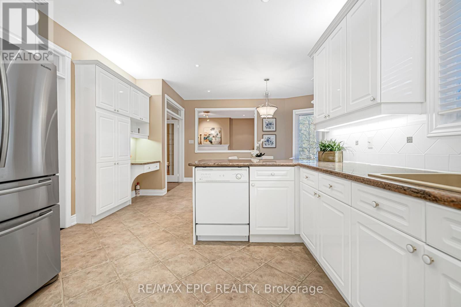 11 Palace Court, Richmond Hill, Ontario  L4B 4C3 - Photo 22 - N12938800