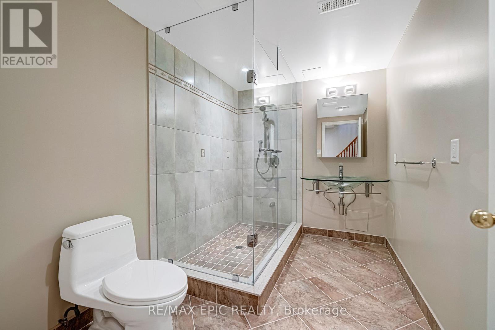 11 Palace Court, Richmond Hill, Ontario  L4B 4C3 - Photo 42 - N12938800