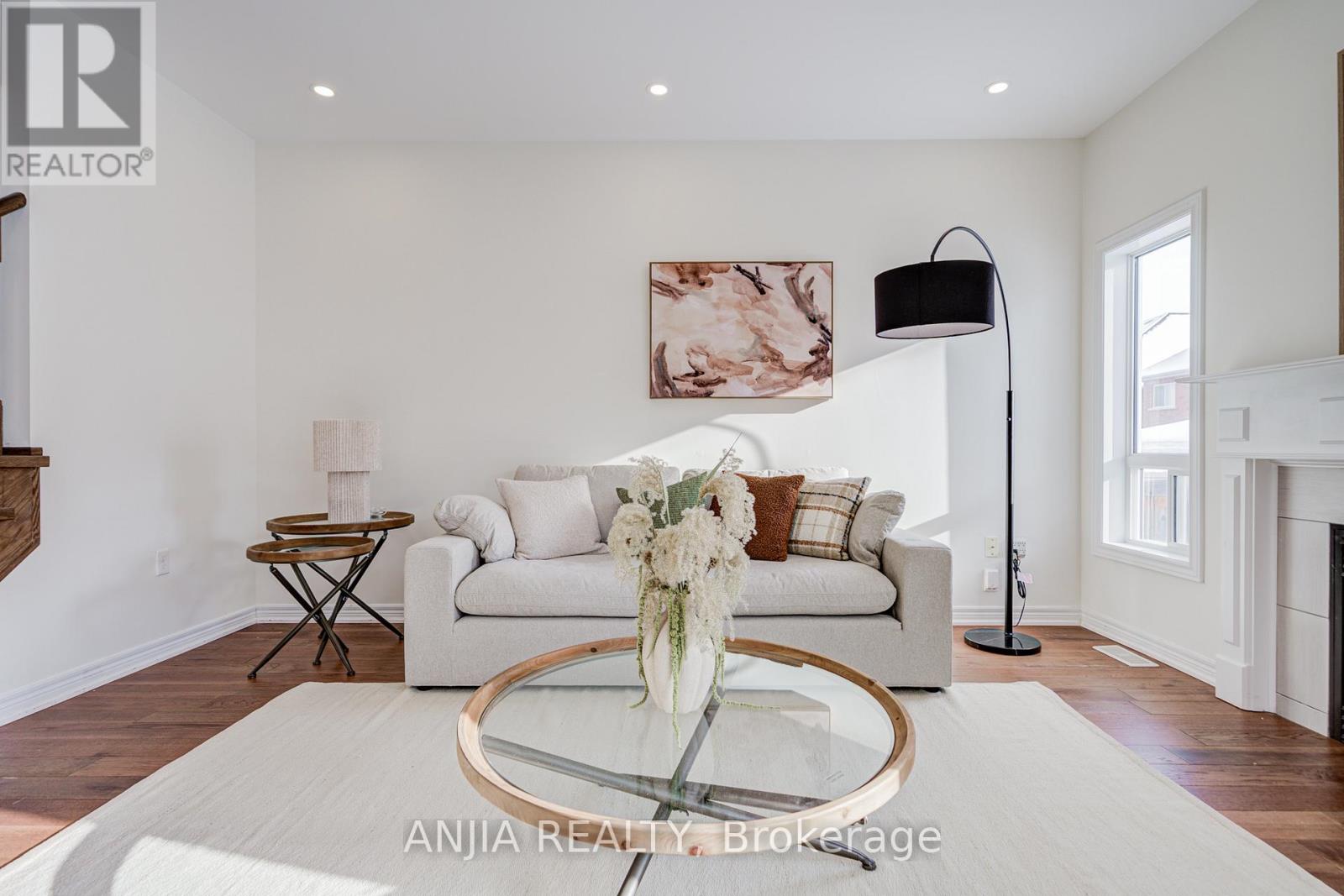 23 Grey Wing Avenue, Georgina, Ontario L4P 0B7 - Photo 11 - N12939186