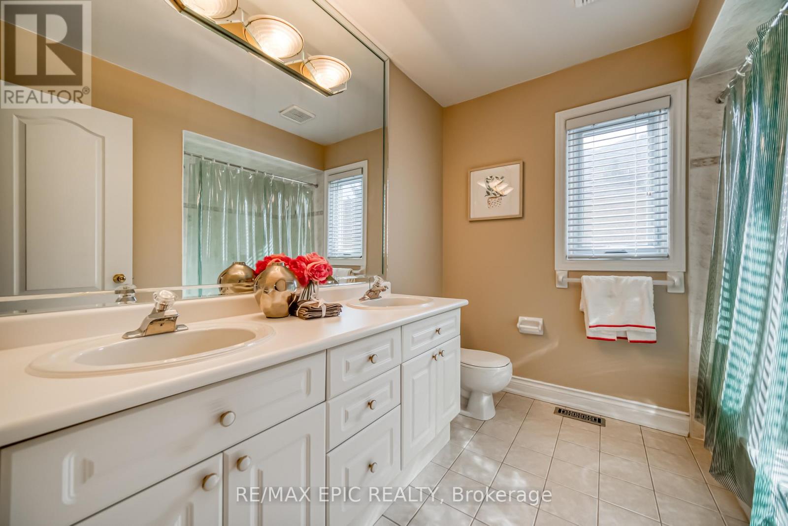 11 Palace Court, Richmond Hill, Ontario  L4B 4C3 - Photo 39 - N12938800