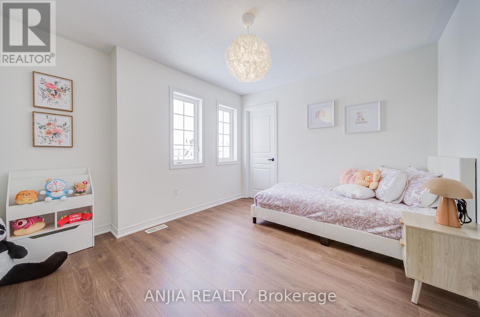 23 Grey Wing Avenue, Georgina, Ontario L4P 0B7 - Photo 24 - N12939186