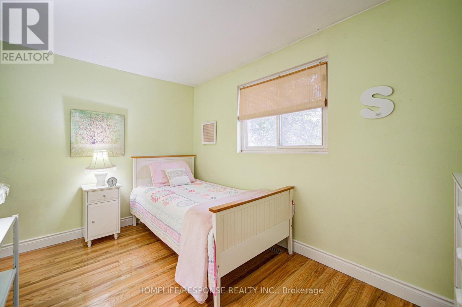 33 Groveland Crescent, Brampton, Ontario  L6S 1L1 - Photo 22 - W12936458