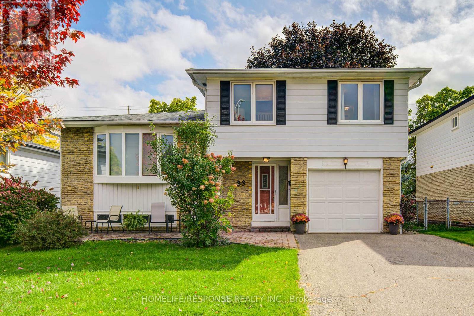 33 GROVELAND CRESCENT, Brampton, Ontario