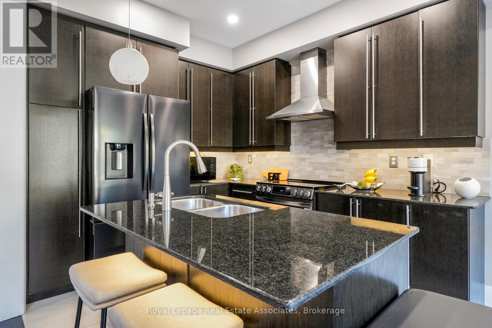 2388 Stone Glen Crescent, Oakville, Ontario  L6M 0C7 - Photo 11 - W12940498