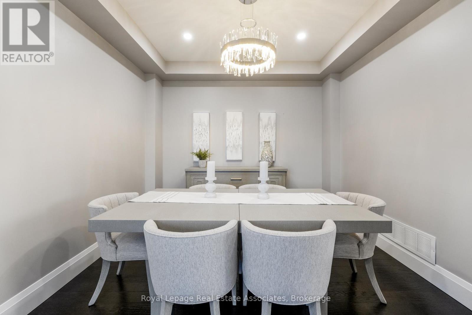 2388 Stone Glen Crescent, Oakville, Ontario  L6M 0C7 - Photo 13 - W12940498