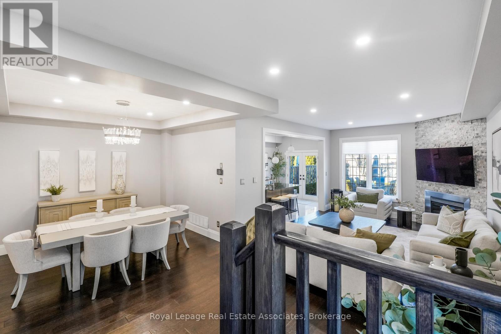 2388 Stone Glen Crescent, Oakville, Ontario  L6M 0C7 - Photo 15 - W12940498