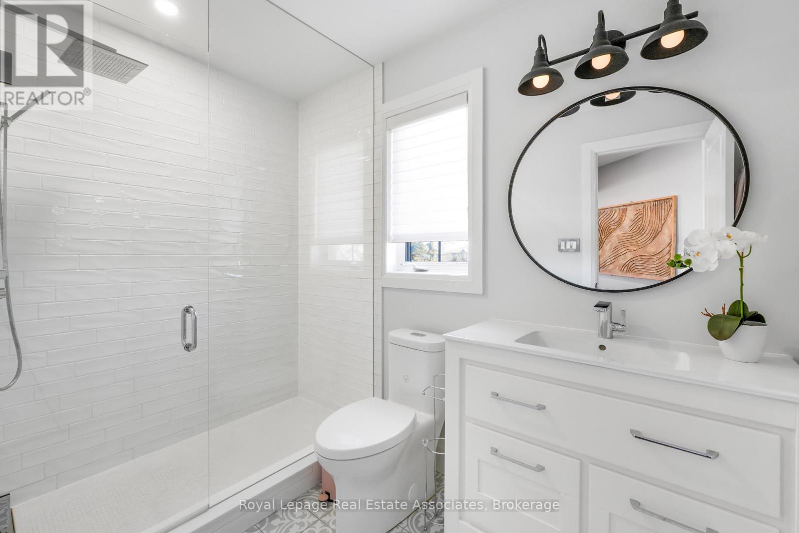 2388 Stone Glen Crescent, Oakville, Ontario  L6M 0C7 - Photo 21 - W12940498