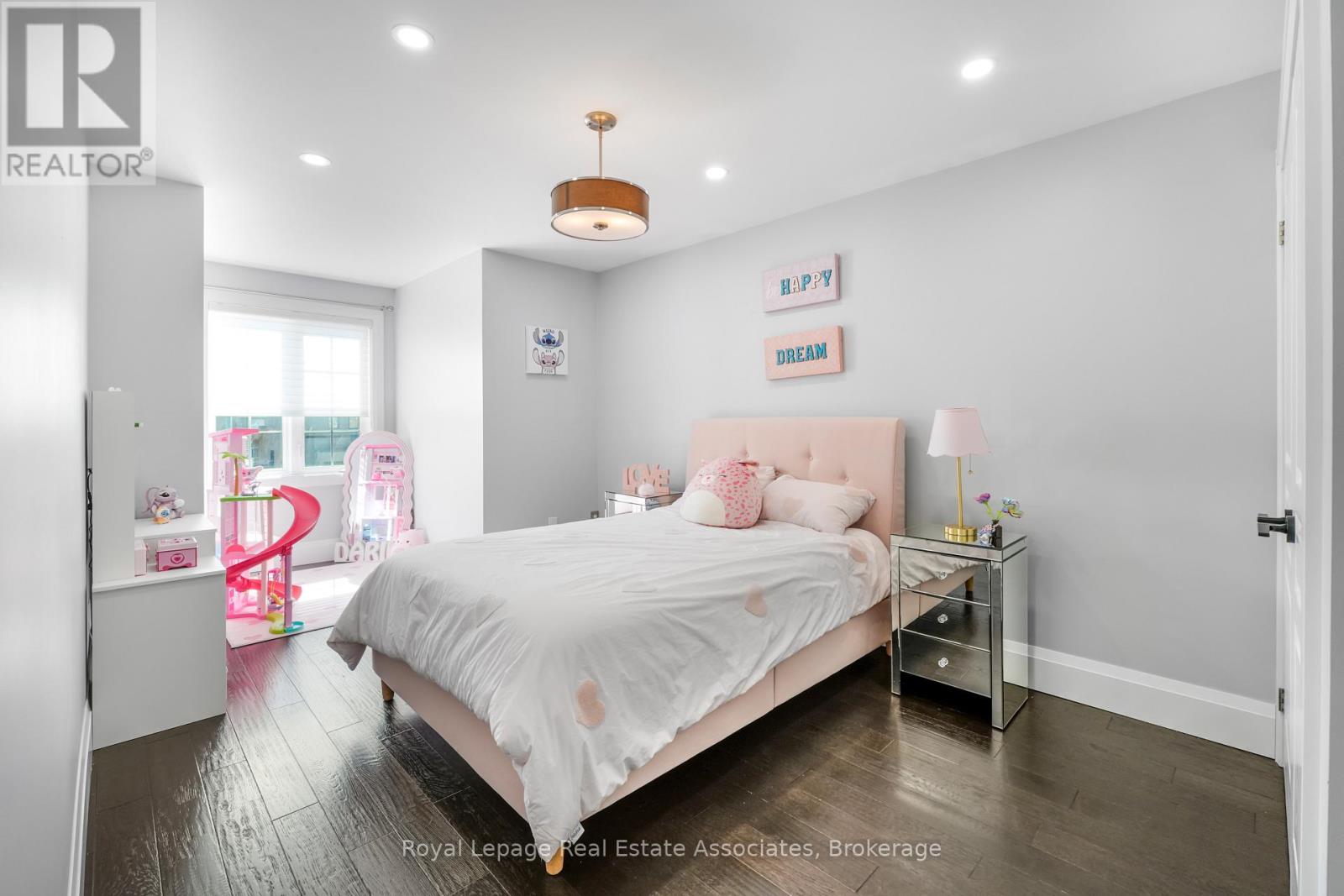 2388 Stone Glen Crescent, Oakville, Ontario  L6M 0C7 - Photo 22 - W12940498