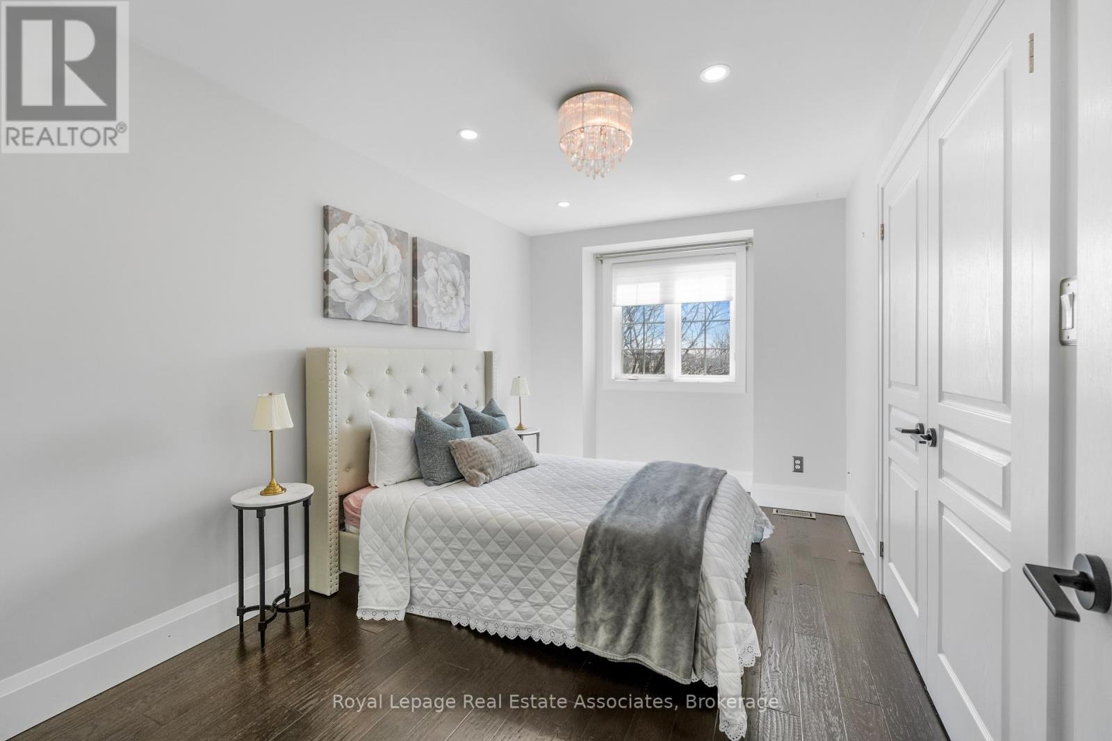 2388 Stone Glen Crescent, Oakville, Ontario  L6M 0C7 - Photo 23 - W12940498