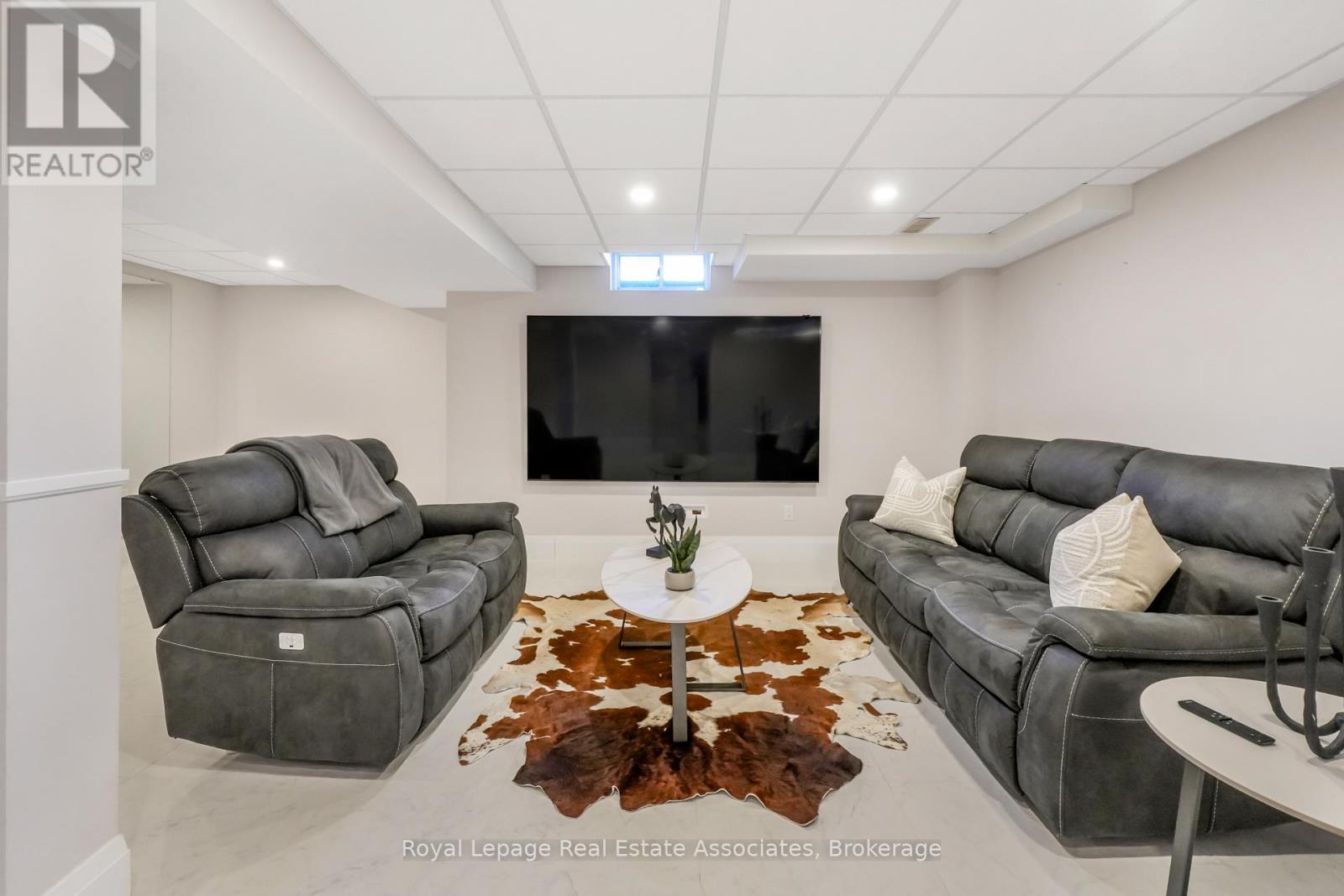 2388 Stone Glen Crescent, Oakville, Ontario  L6M 0C7 - Photo 28 - W12940498