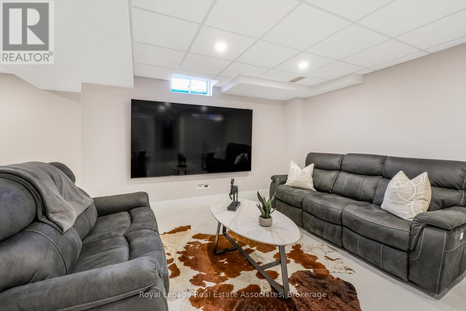 2388 Stone Glen Crescent, Oakville, Ontario  L6M 0C7 - Photo 29 - W12940498